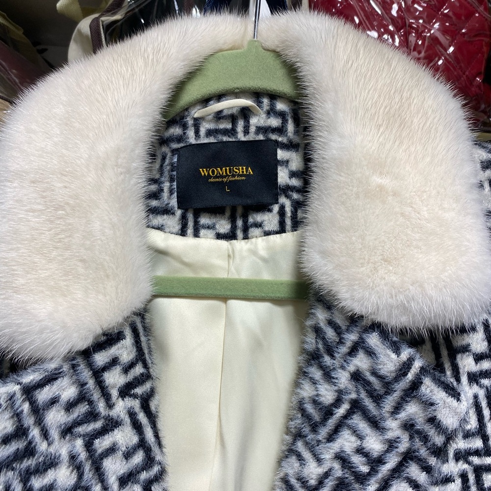 Women's Black and White Patterned Coat